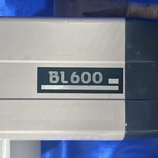 3687